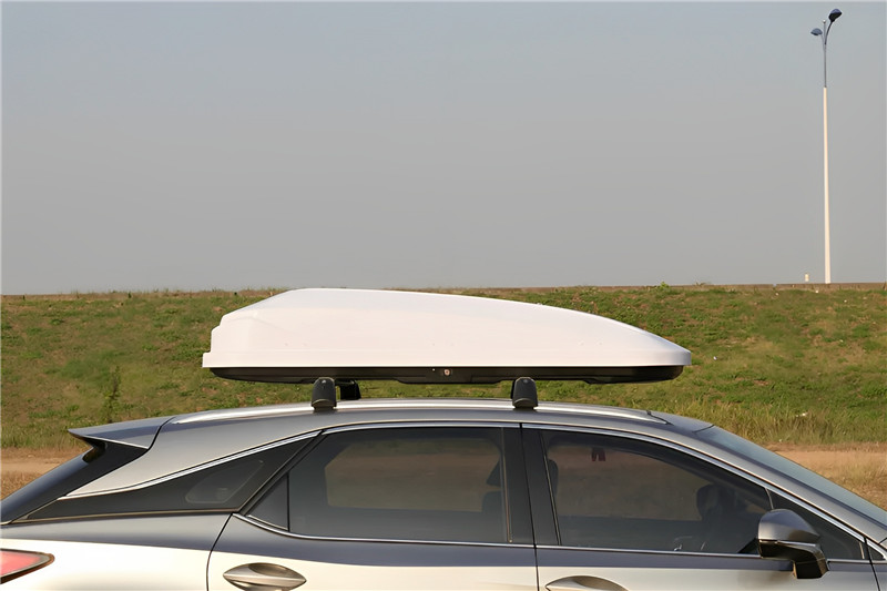 https://www.www.wwsbiu.com/car-roof-box/