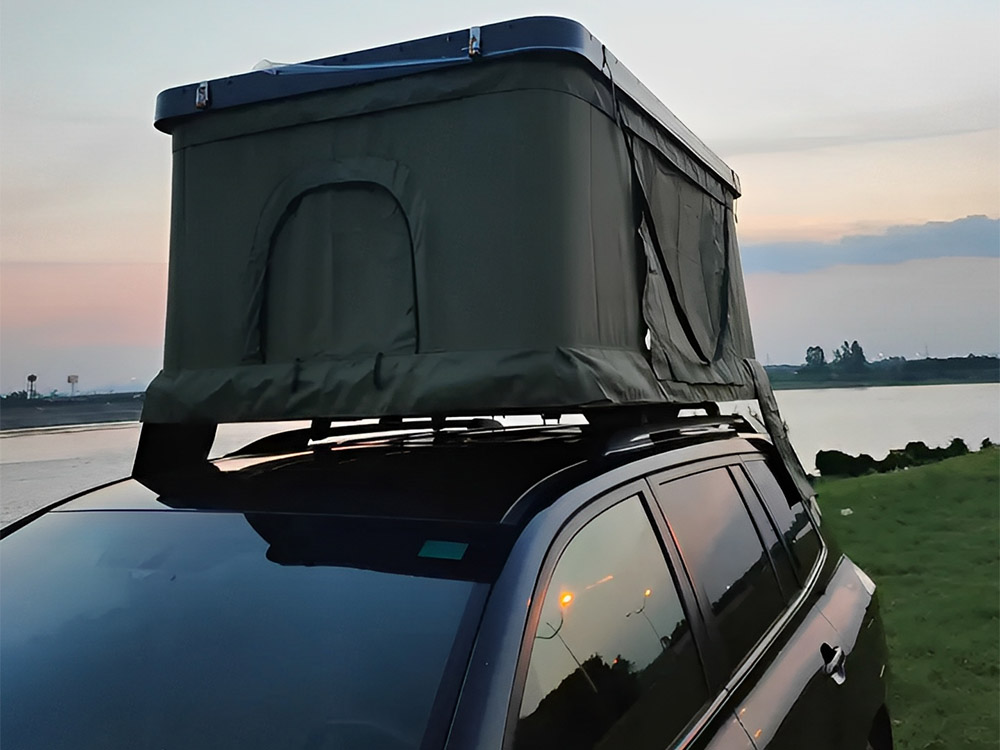 Custom 4WD Fiberglass Camping Hard Shell Roof Tent (1)